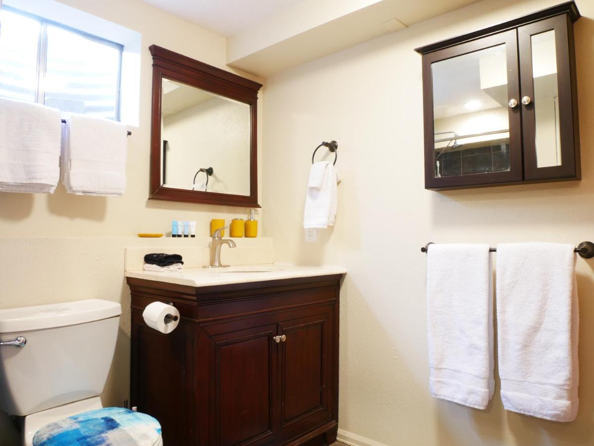 דירות Private Basement, Bath, Living Area In מוריסון מראה חיצוני תמונה